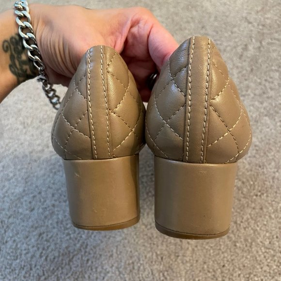 TORY BURCH Kaitlin Metallic Gold Toe Quilted Chunky Heel Size 10 - Picture 6 of 10